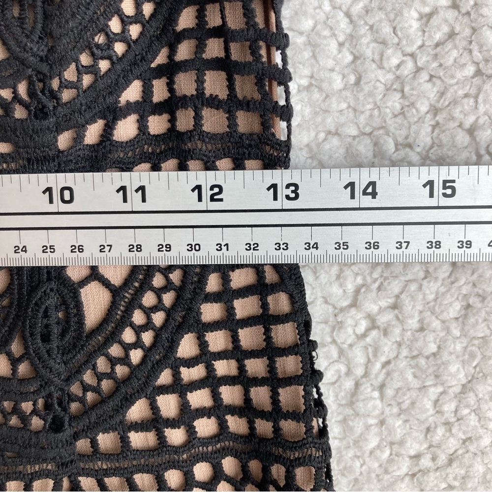 J.O.A. Los Angeles Women's black crochet lace overlay short sleeve dress, Sz S - Picture 7 of 17